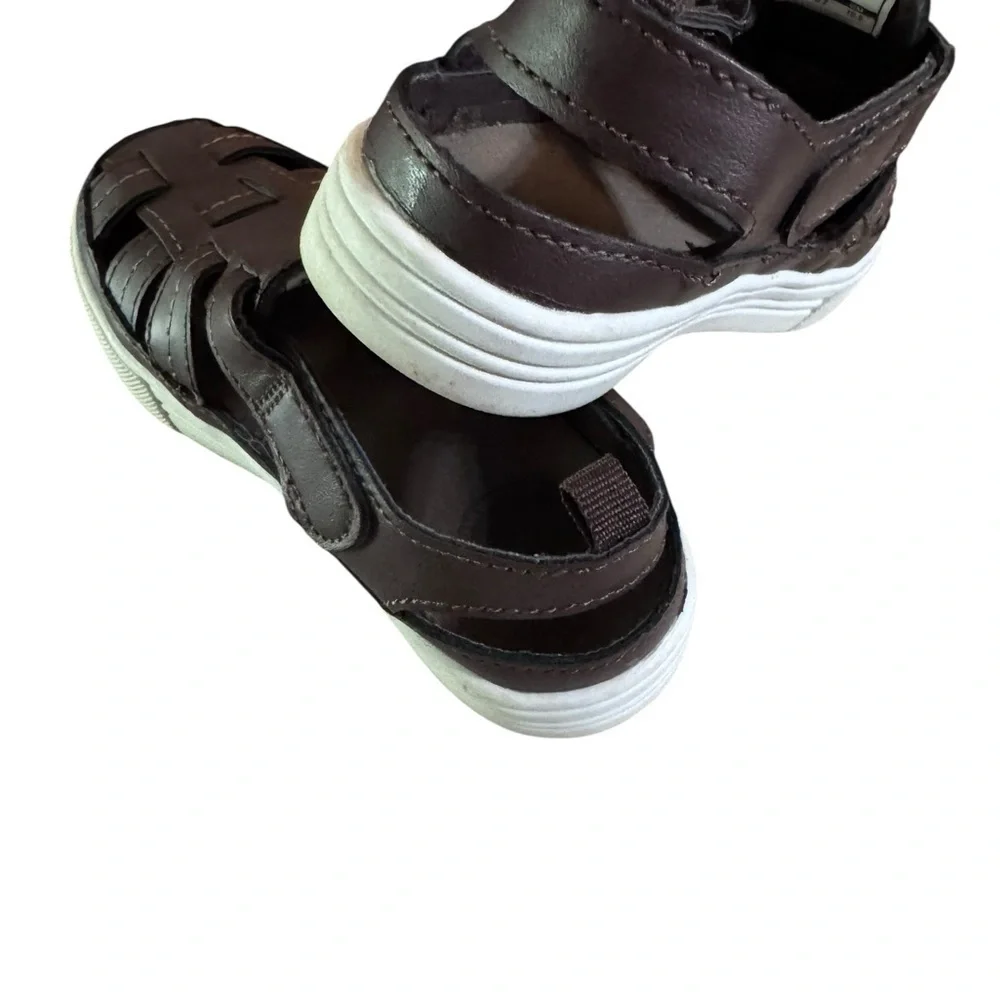 OSHKOSH sandal | size 10 | EUC